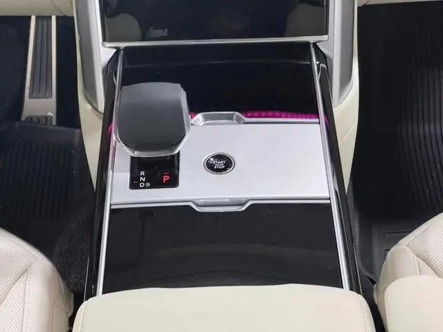 2026 Land Rover Range Rover P400 SE