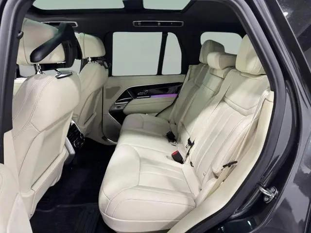 2026 Land Rover Range Rover P400 SE