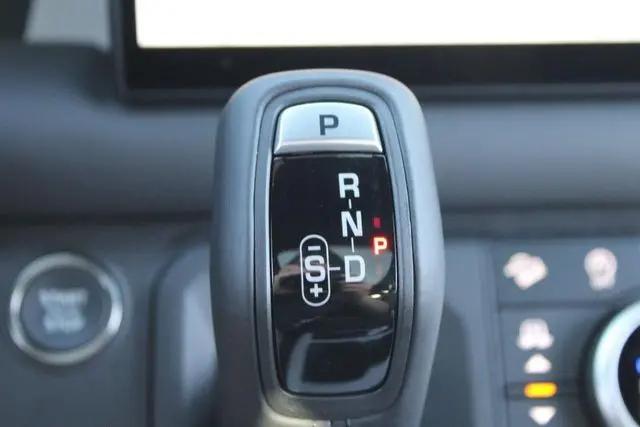 2025 Land Rover Defender 110 P500 X-Dynamic SE