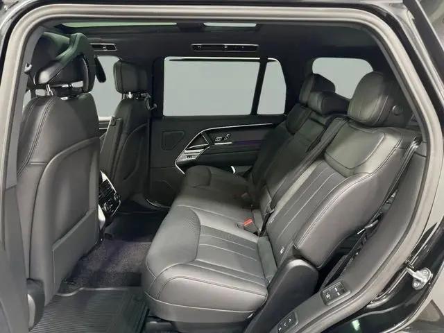 2026 Land Rover Range Rover P400 SE 7 Seat