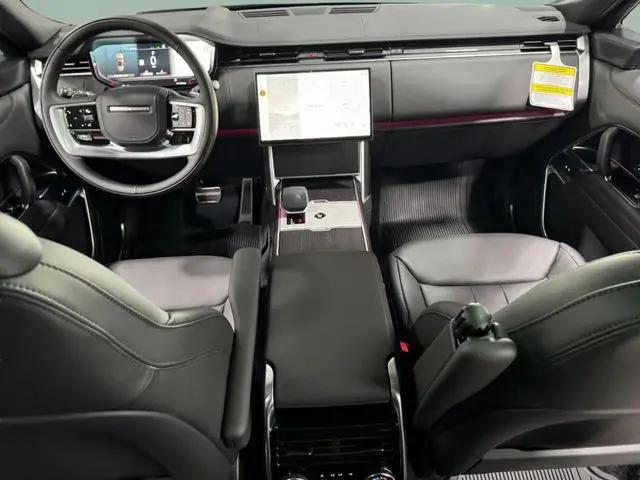 2026 Land Rover Range Rover P400 SE 7 Seat