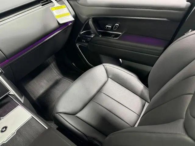 2026 Land Rover Range Rover P400 SE 7 Seat