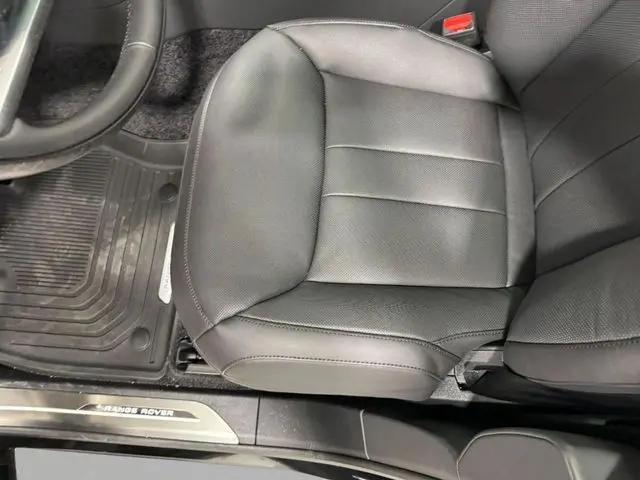 2026 Land Rover Range Rover P400 SE 7 Seat
