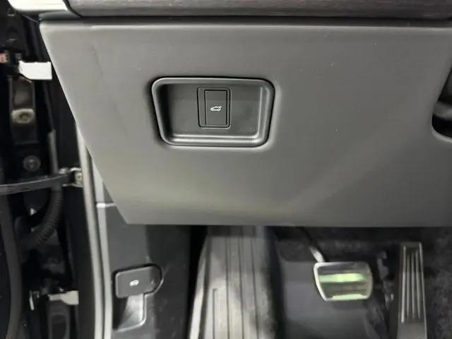 2026 Land Rover Range Rover P400 SE 7 Seat