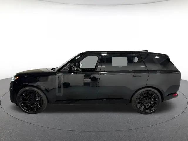 2026 Land Rover Range Rover P400 SE 7 Seat