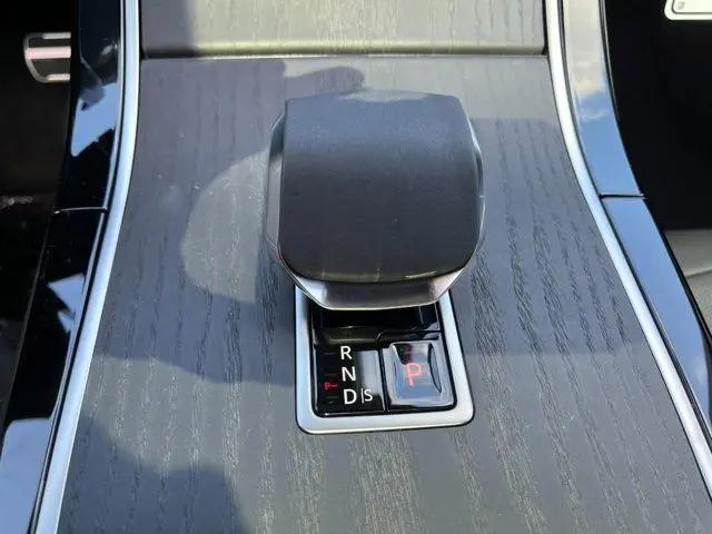 2026 Land Rover Range Rover Evoque Dynamic SE
