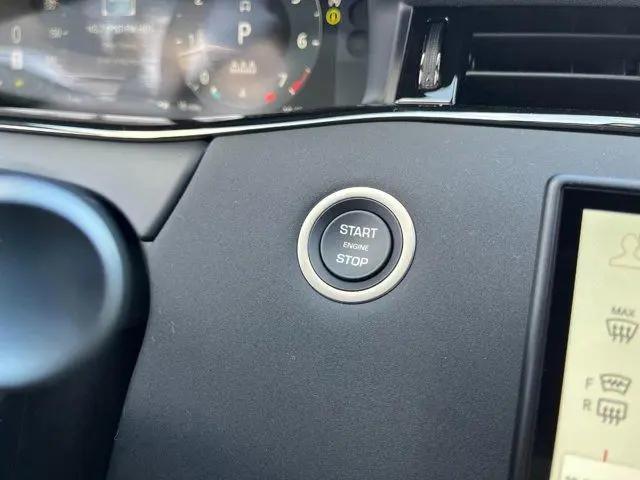 2026 Land Rover Range Rover Evoque Dynamic SE