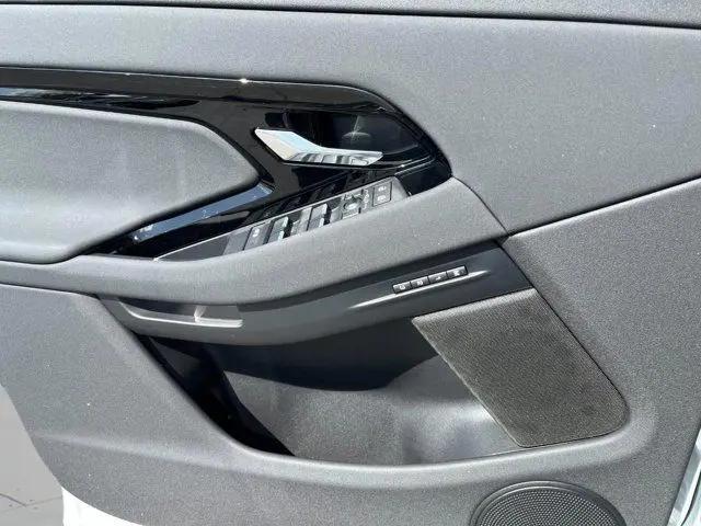 2026 Land Rover Range Rover Evoque Dynamic SE