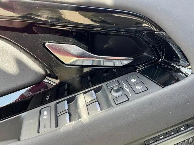 2026 Land Rover Range Rover Evoque Dynamic SE