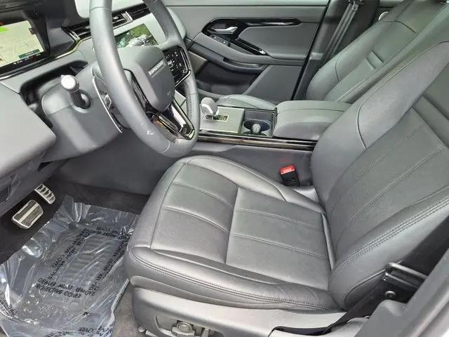 2026 Land Rover Range Rover Evoque Dynamic SE