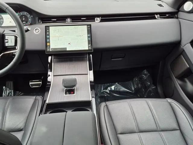 2026 Land Rover Range Rover Evoque Dynamic SE