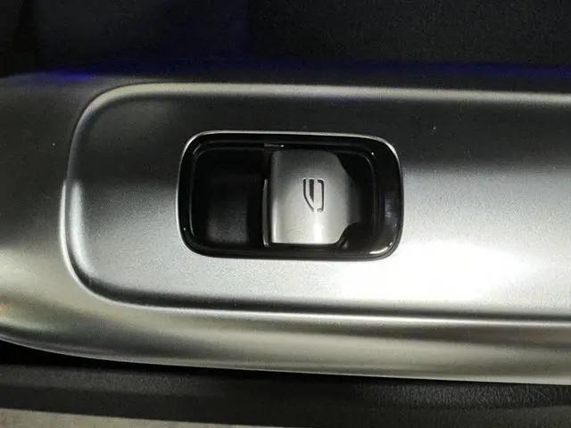 2026 Mercedes-Benz C-CLASS C 300 C 300