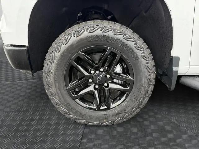 2026 Chevrolet Silverado 1500 4WD Crew Cab Standard Bed Custom Trail Boss