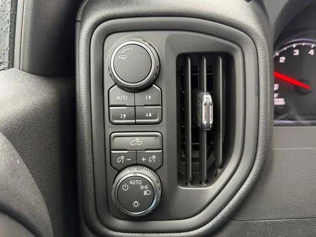 2026 Chevrolet Silverado 1500 4WD Crew Cab Standard Bed Custom Trail Boss