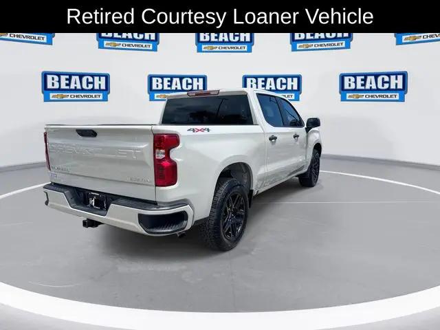 2026 Chevrolet Silverado 1500 4WD Crew Cab Short Bed Custom