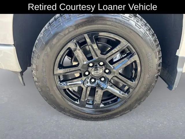 2026 Chevrolet Silverado 1500 4WD Crew Cab Short Bed Custom