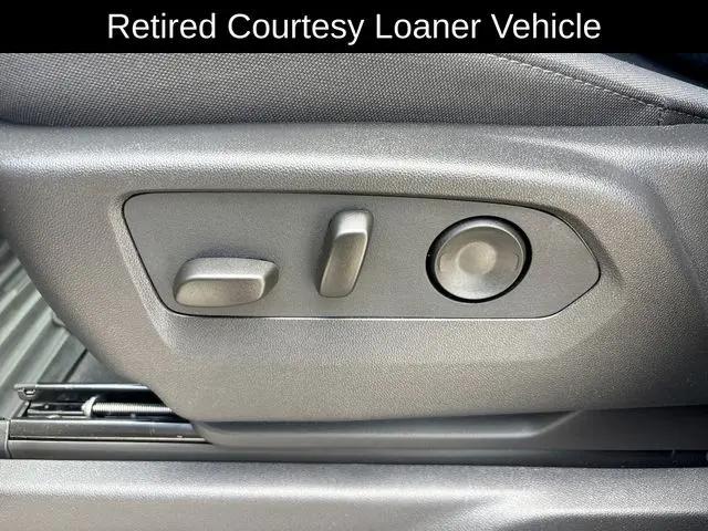 2026 Chevrolet Silverado 1500 4WD Crew Cab Short Bed Custom
