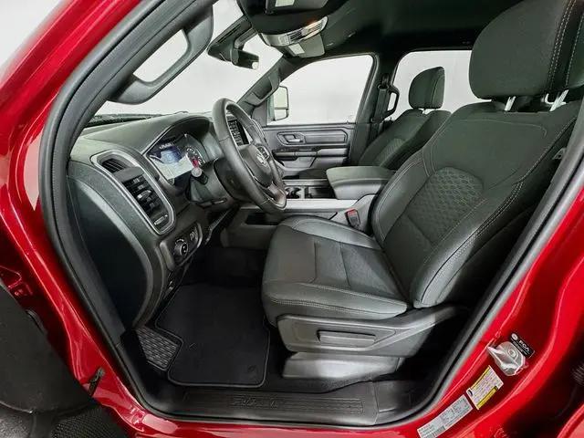 2026 Ram 1500 Express Crew Cab 4x4 5'7" Box