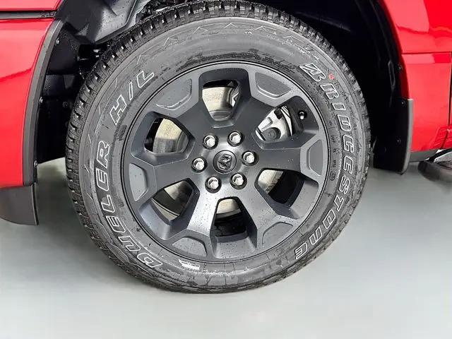 2026 Ram 1500 Express Crew Cab 4x4 5'7" Box