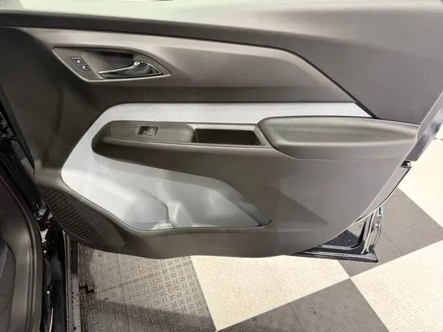 2027 Chevrolet Bolt LT FWD