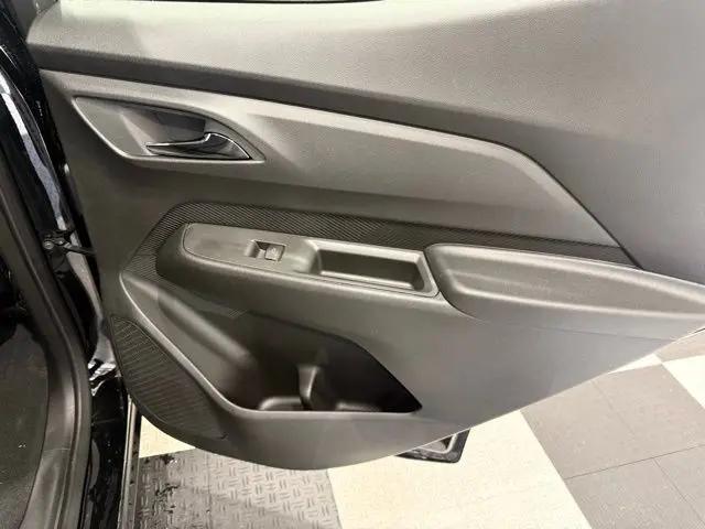 2027 Chevrolet Bolt LT FWD