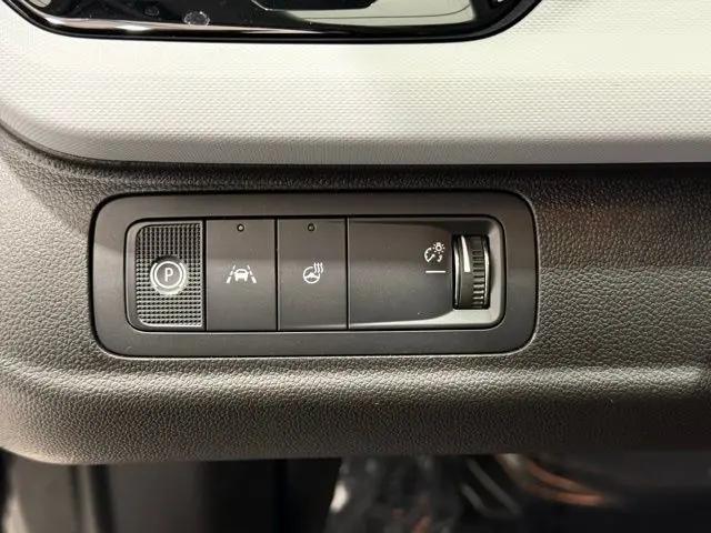 2027 Chevrolet Bolt LT FWD