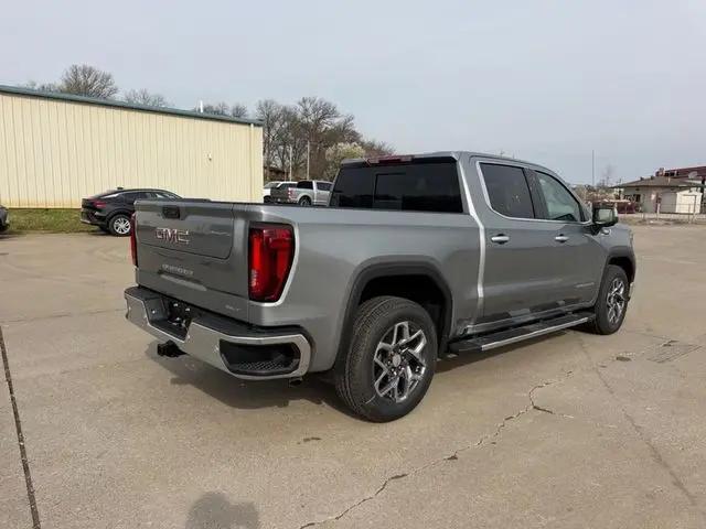 2026 GMC Sierra 1500 Crew Cab, Short Bed, SLT, RWD