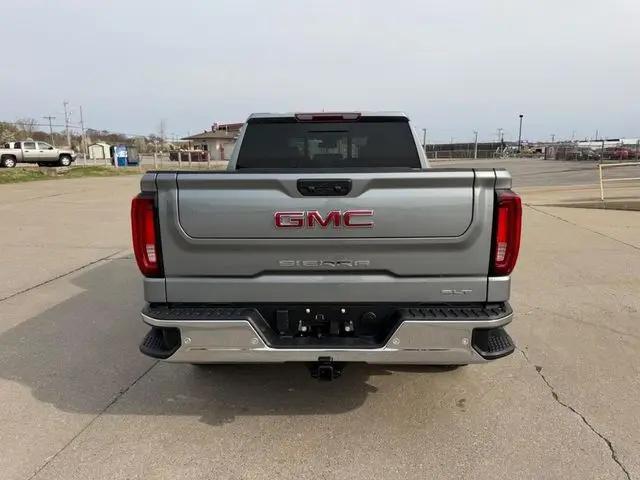 2026 GMC Sierra 1500 Crew Cab, Short Bed, SLT, RWD