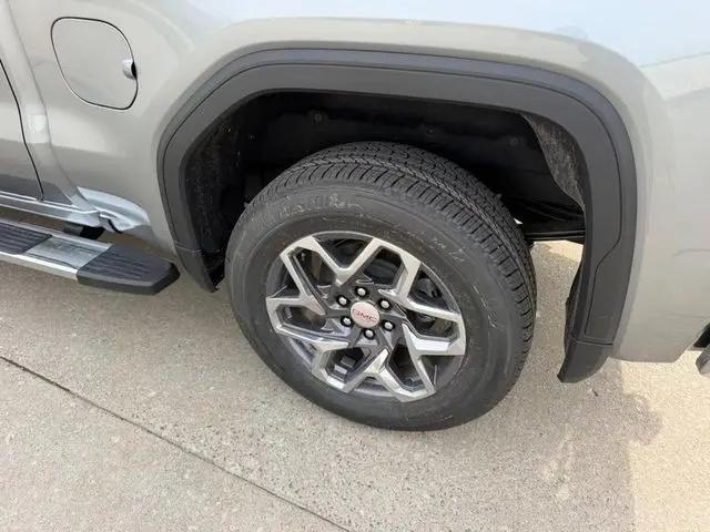 2026 GMC Sierra 1500 Crew Cab, Short Bed, SLT, RWD