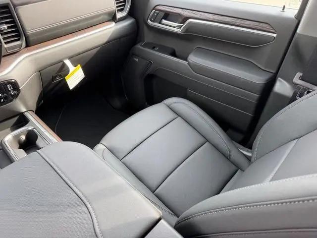 2026 GMC Sierra 1500 Crew Cab, Short Bed, SLT, RWD