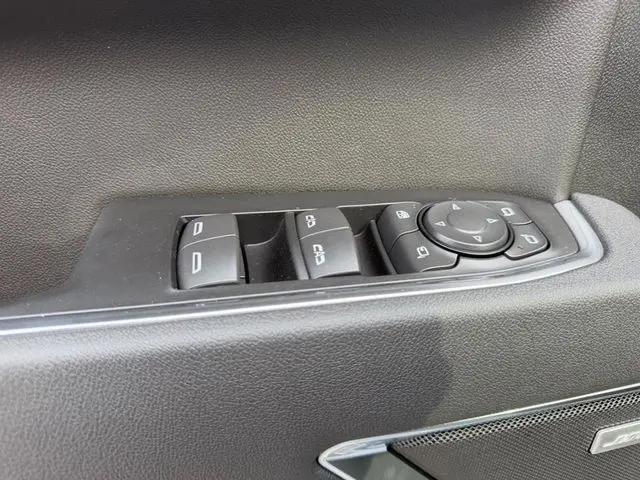 2026 GMC Sierra 1500 Crew Cab, Short Bed, SLT, RWD