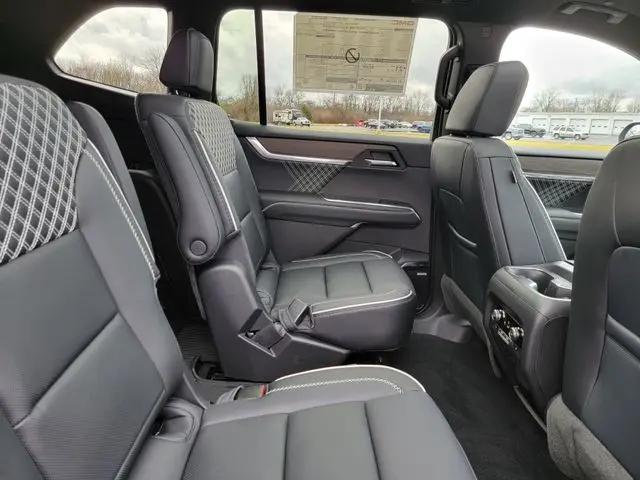2026 GMC Acadia Denali AWD
