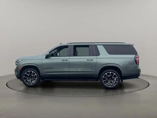 2024 Chevrolet Suburban 4WD RST