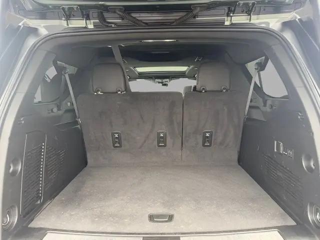 2024 Chevrolet Suburban 4WD RST