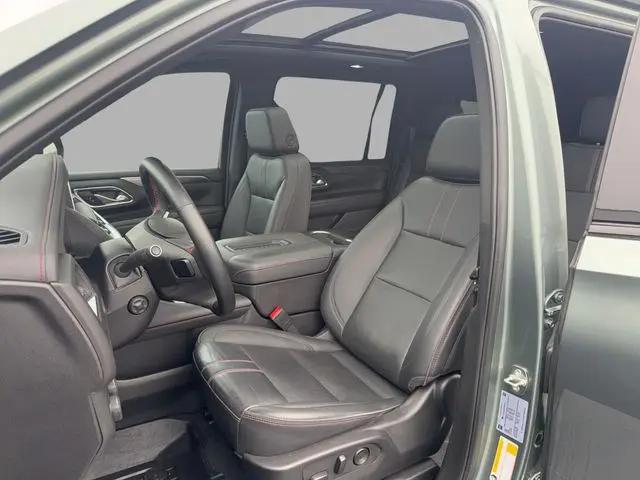 2024 Chevrolet Suburban 4WD RST