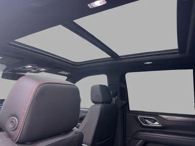 2024 Chevrolet Suburban 4WD RST