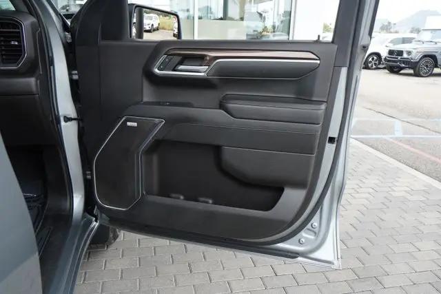 2023 Chevrolet Silverado 1500 4WD Crew Cab Short Bed RST