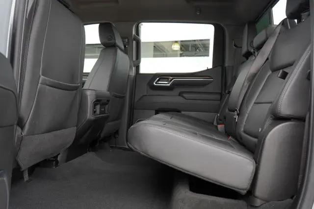 2023 Chevrolet Silverado 1500 4WD Crew Cab Short Bed RST