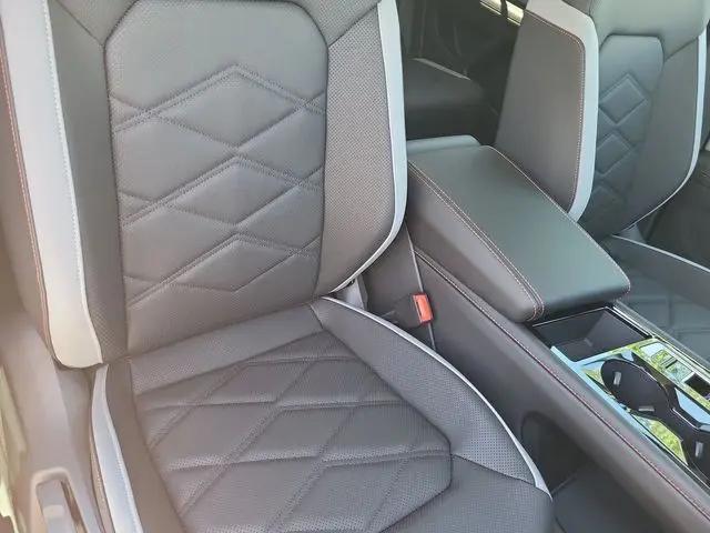 2026 Volkswagen Atlas Peak Edition