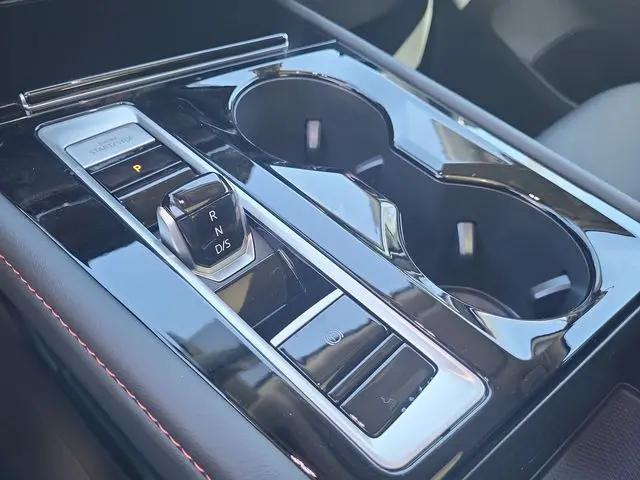 2026 Volkswagen Atlas Peak Edition