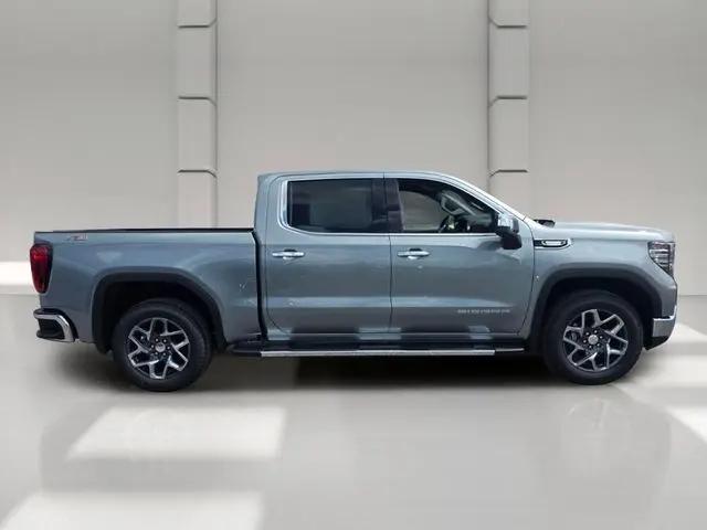 2026 GMC Sierra 1500 Crew Cab, Short Bed, SLT, 4WD