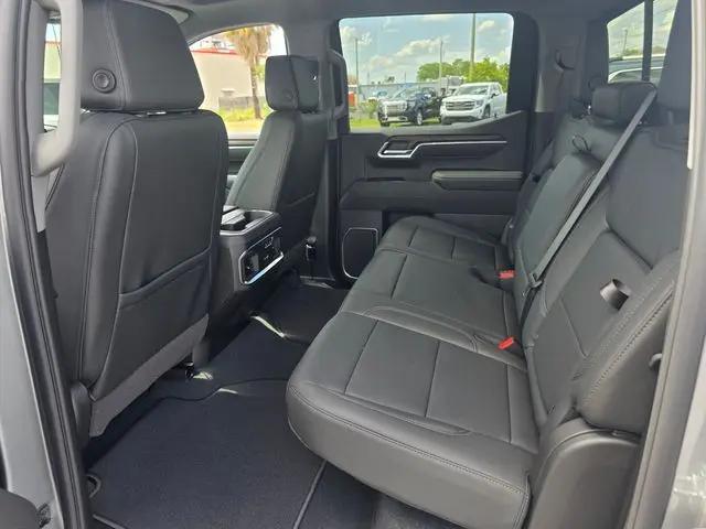 2026 GMC Sierra 1500 Crew Cab, Short Bed, SLT, 4WD