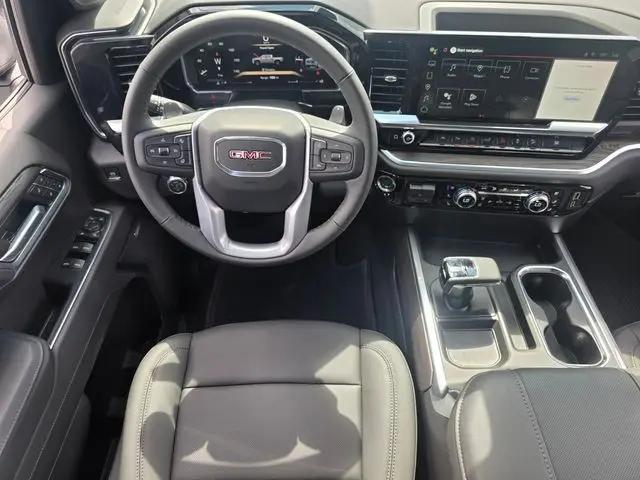 2026 GMC Sierra 1500 Crew Cab, Short Bed, SLT, 4WD