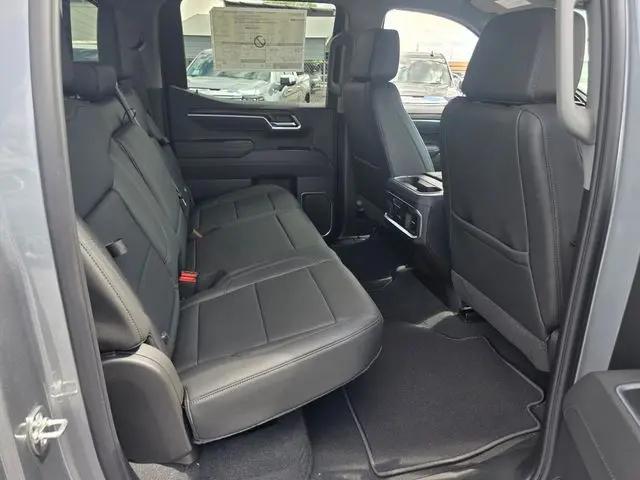 2026 GMC Sierra 1500 Crew Cab, Short Bed, SLT, 4WD
