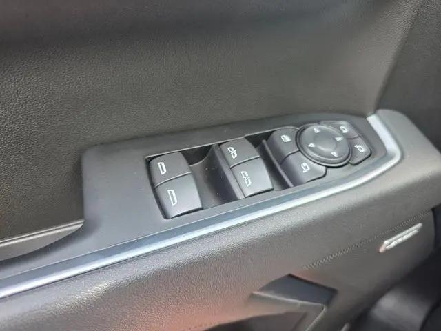 2026 GMC Sierra 1500 Crew Cab, Short Bed, SLT, 4WD