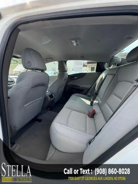 2022 Chevrolet Malibu FWD LT