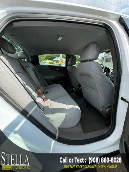 2022 Chevrolet Malibu FWD LT