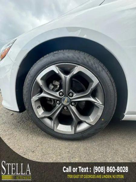 2022 Chevrolet Malibu FWD LT