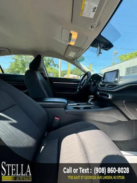 2022 Nissan Altima SV FWD