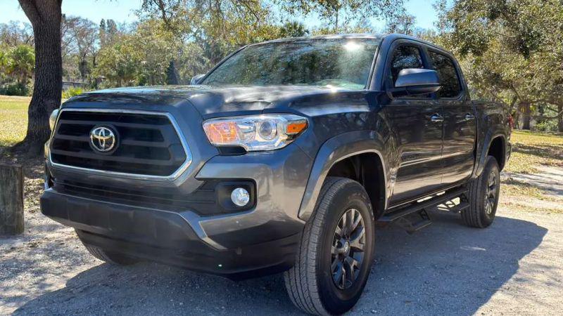 2022 Toyota Tacoma SR